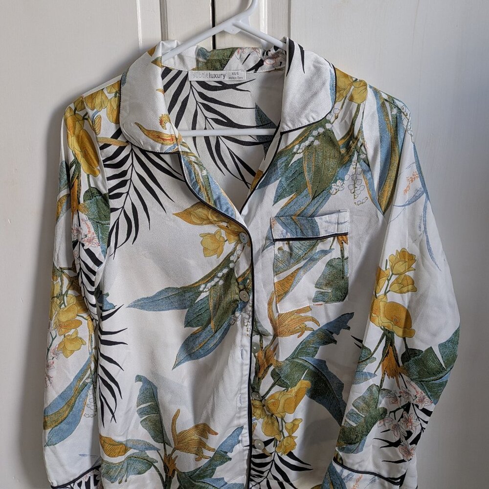 Subtle Luxury Piper PJ Top/Pant Set | Leafy Palm Print s/xs with bag